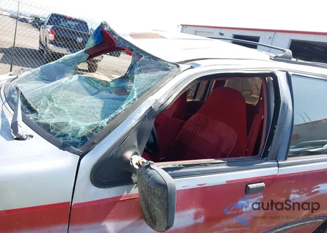 1992 Ford Explorer из США, поврежденный, VIN 1FMDU34X0NUC09118